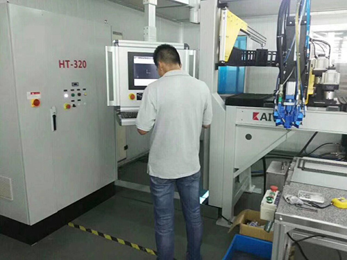 全自動點膠機