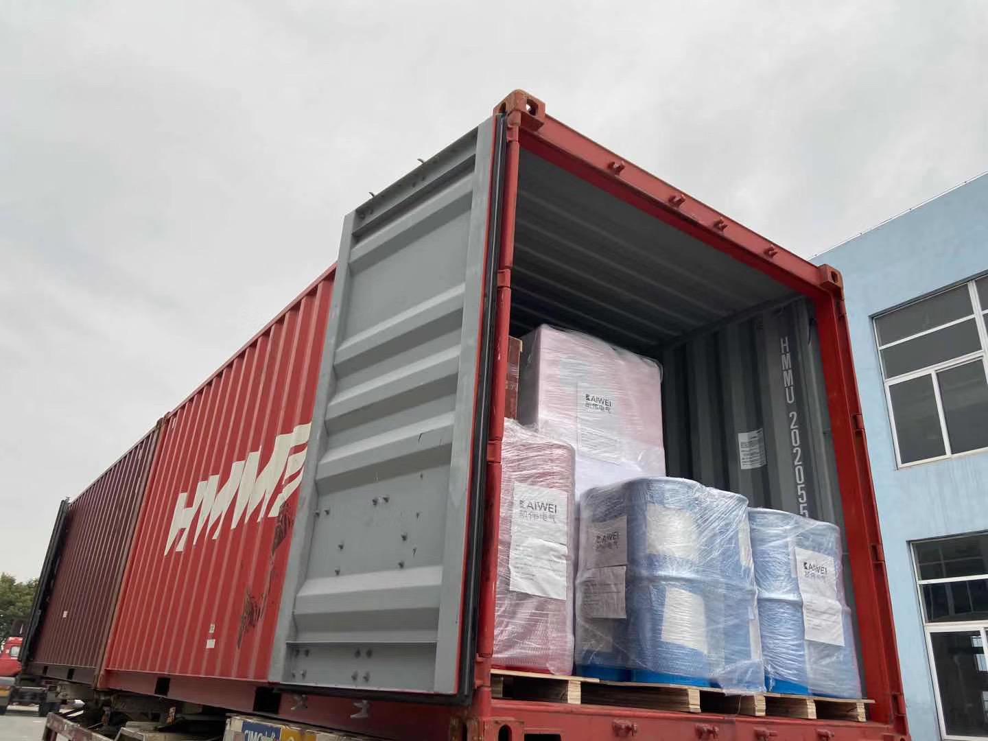 重慶某公司KW-520-高效過(guò)濾器專用-密封發(fā)泡設(shè)備準(zhǔn)備發(fā)貨